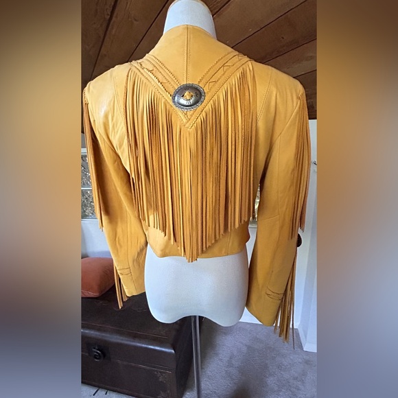 BEAUTIFUL DEER SKIN FRINGE JACKET - Picture 5 of 14
